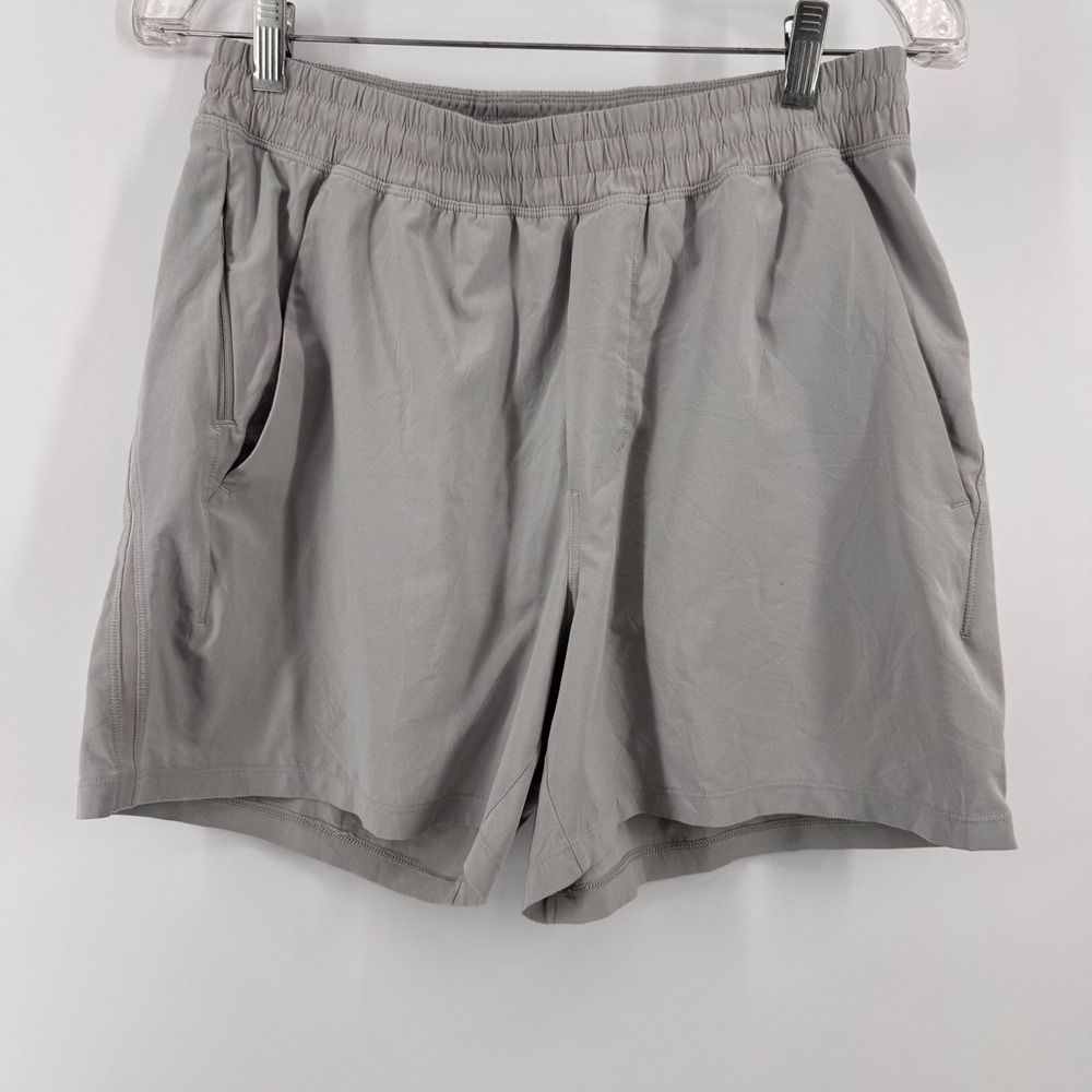 Lululemon Pace Breaker Shorts Mens M Grey 5 Inch Inseam LM7B86S